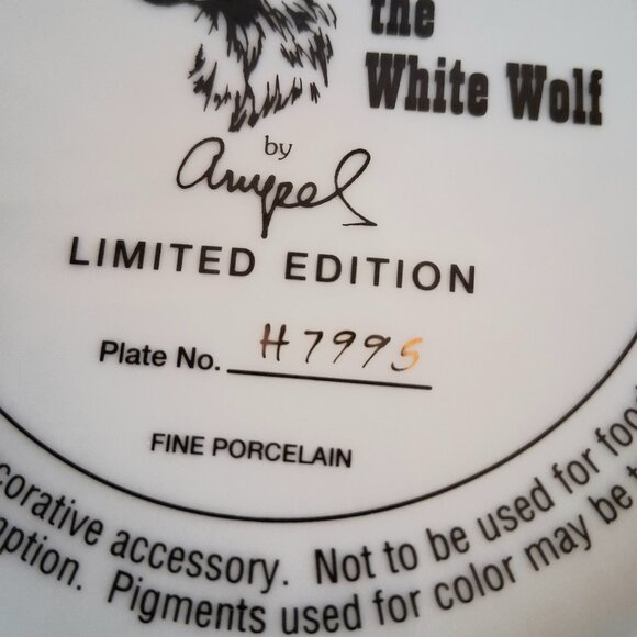 Franklin Mint Heirloom Recommendation "Spirit of The White Wolf" Plate - Picture 8 of 10
